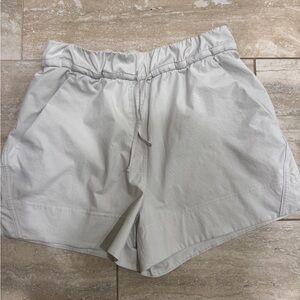 Lululemon Tie Waisted shorts